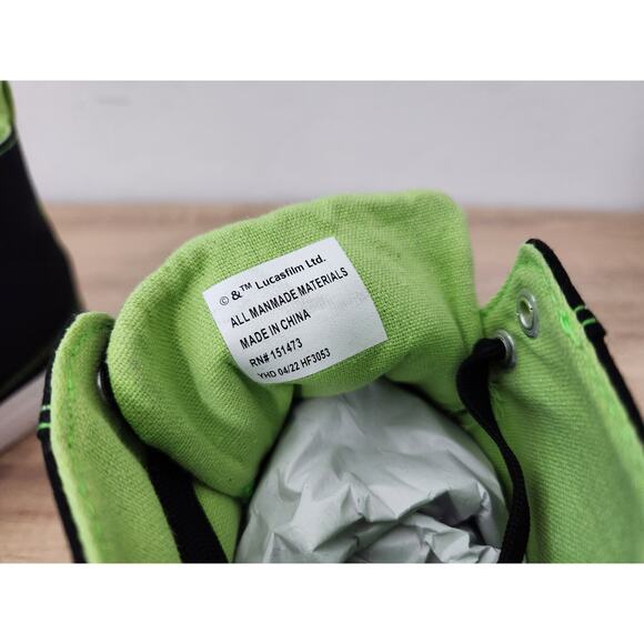 The Mandalorian Baby Grogu High Top Sneaker Shoes Ground Up Youth sz 8 Star Wars - Picture 10 of 10